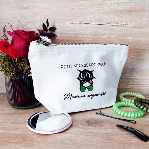 Trousse de toilette maman organisée